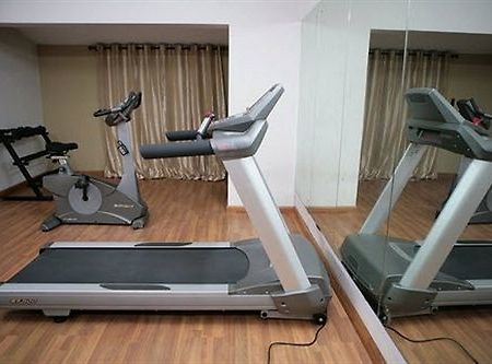 Deccan Plaza Hotel - 우티 외부 사진